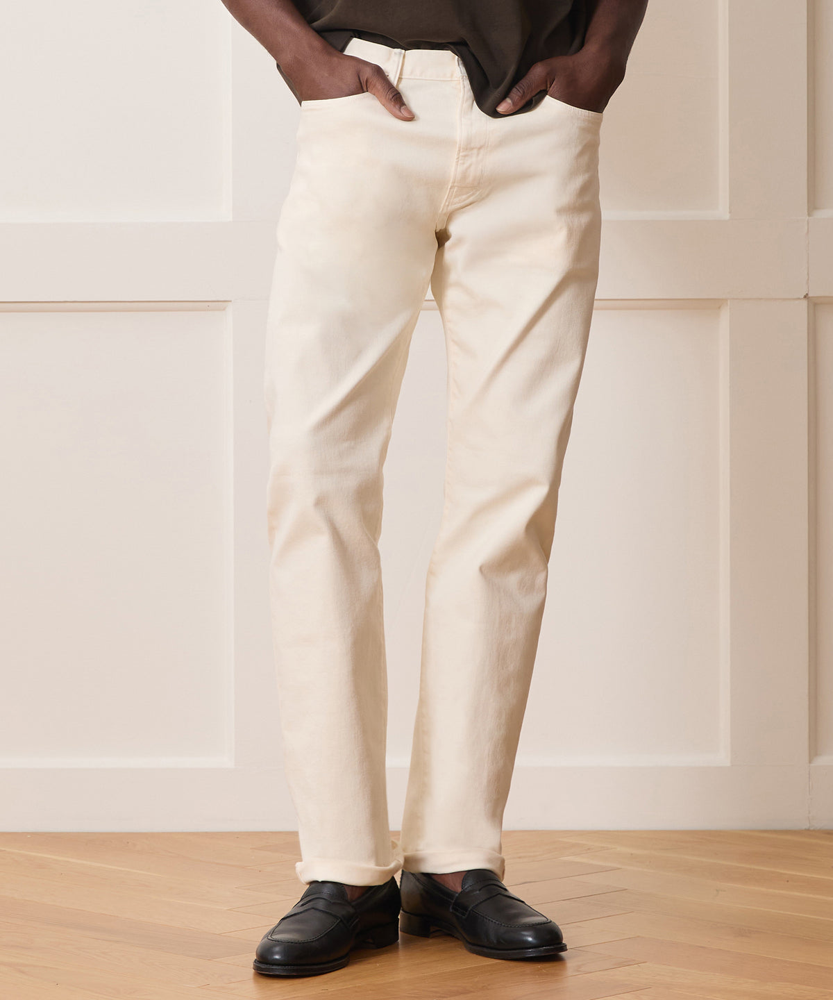 Straight Fit 5-Pocket Chino