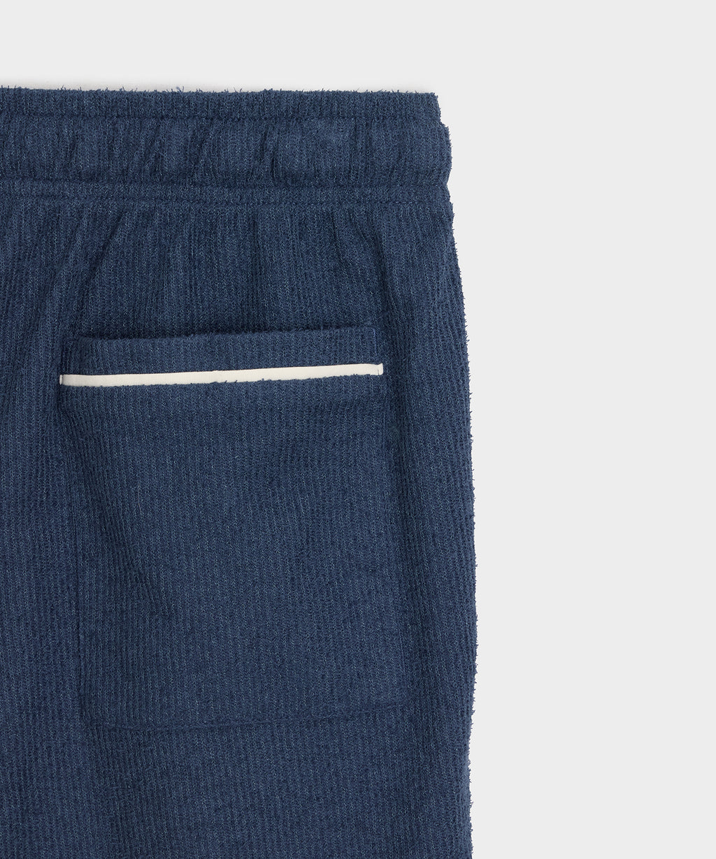 7" Bouclé Short