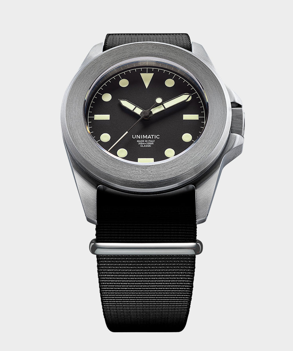 UNIMATIC U4 Classic Military Watch in black